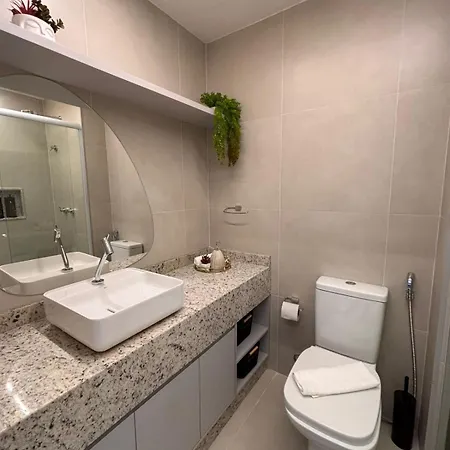 Apartamento Elegante No Meireles A Poucos Passos Do Mar