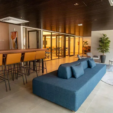 Apartamento Elegante No Meireles A Poucos Passos Do Mar *