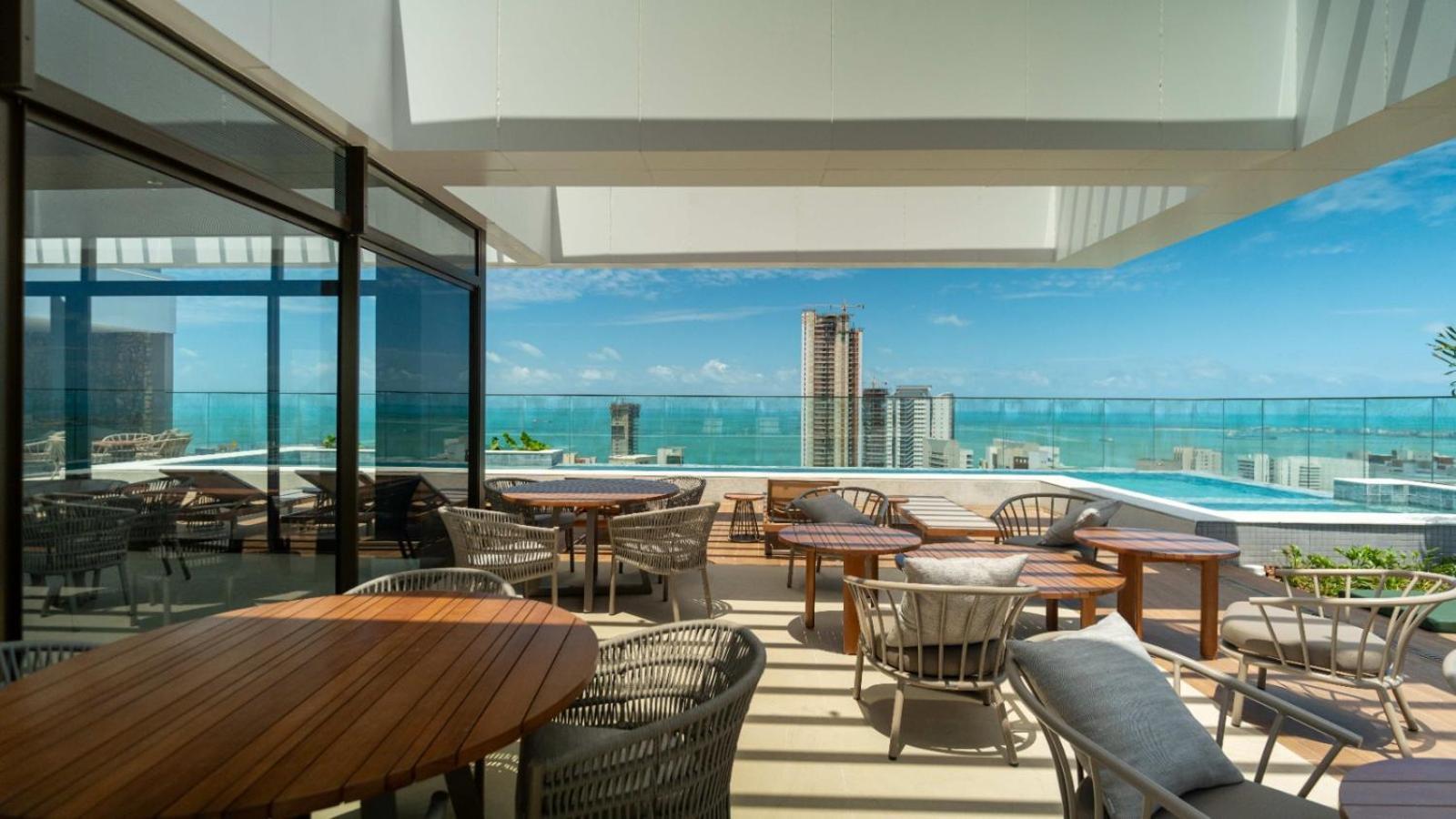 Apartamento Elegante No Meireles A Poucos Passos Do Mar